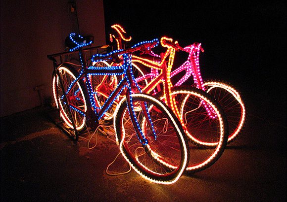 Bike Tyer LED Light with Motion Sensor set of 2 at the price of 200 Rs. Get a 10% discount on bulk order.