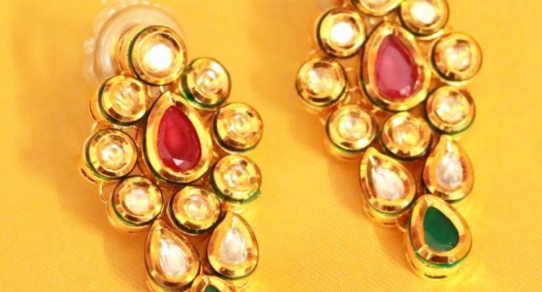 Best Discount on Kundan Meenakari Pendant Set